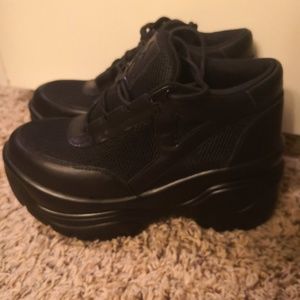 YRU Matrixx Black size 8